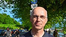 Bernhard Glatthaar, Vorsitzender des ADFC im Bodenseekreis, findet es problematisch, wenn sich Fußgänger und Radfahrer einen Weg teilen ...