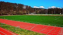Hier, auf dem Konstanzer Schwaketen-Sportplatz wird die Wechselzone zwischen Schwimmen und Laufen sein.