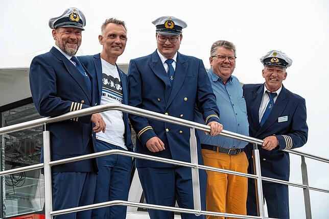 Sie sind stolz auf die erste Elektrofähre auf dem See: (von links) Jürgen Marin, Christoph Witte, Rainer Blumenstein, ...