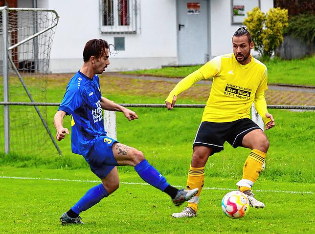 Bild 13: Die besten Bilder der Partie zwischen Liggeringen-G. und Allensbach