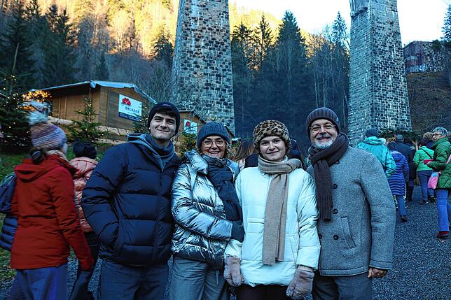 Bild 24: Weihnachtsmarkt in der Ravennaschlucht der Renner