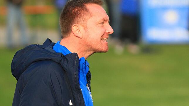 Das Team des SC Gottmadingen-Bietingen mit Trainer Ronny Warnick schaffte es nicht, sich gegen den FC Neustadt durchzusetzen. Das Spiel ...