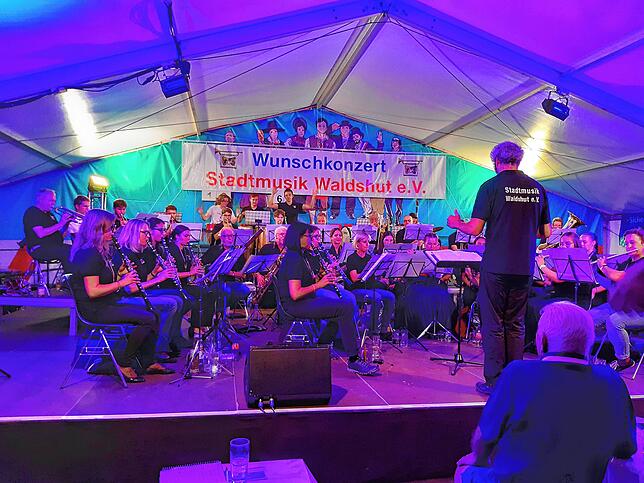 Wunschkonzert der Stadtmusik an der Waldshuter Chilbi 2022.