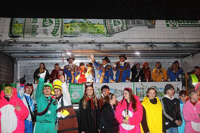 Bild 4: Jetzt geht es los! Mit dem Nachtumzug in Gottmadingen: hier gibt´s die Bilder!