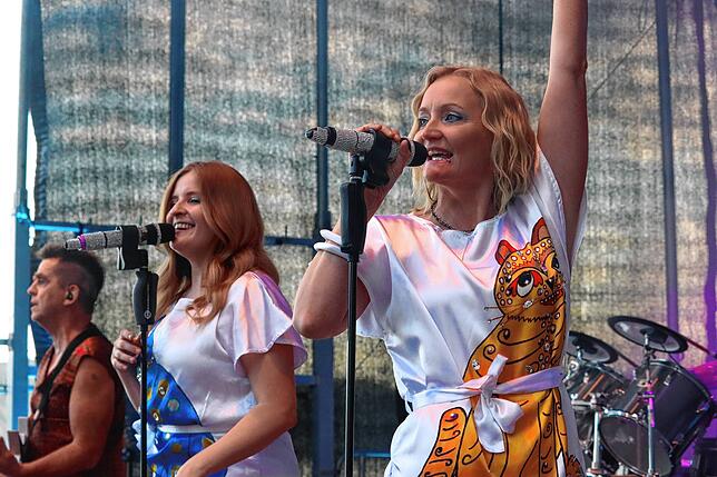 Bild 23: ABBA und Applaus: Sound Beach Festival sorgt für ausgelassene Stimmung im Überlinger Uferpark