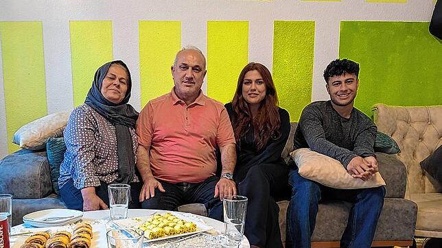 Mohammad Shikho (zweiter von links) ist unter den ersten Geflüchteten, die 2015 nach Donaueschingen kommen. Ein Jahr später dürfen ...