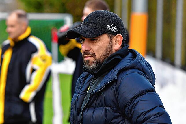 Trainer Ömür Cakar (SV Nöggenschwiel): „Ich hätte schon wegen unserer Personal-Engpässe lieber auf das Spiel verzichtet. Aber wären wir ...
