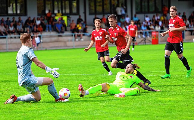 Bild 6: Die besten Bilder der Partie zwischen dem TSV Singen und dem FC Überlingen!