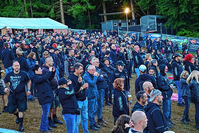 Bild 21: So feierten Bands und Publikum auf dem Tennenbronner Metalacker - Die schönsten Bilder