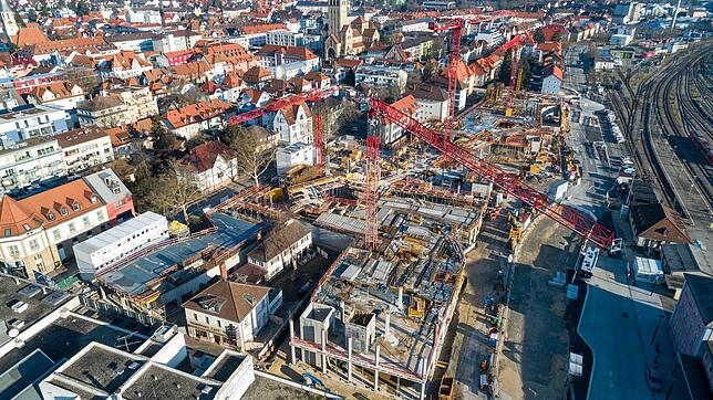 Bild : Das Singener Verkaufszentrum Cano wirft erste Schatten