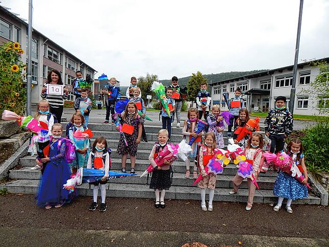 Die Erstklässler der Schlossschule Immendingen, Klasse 1a, mit Klassenlehrerin Anna Güttner.
