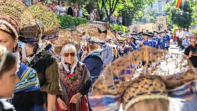 Am Sonntag findet die Hausherrenprozession nach dem Hausherrenamt im Münster statt. Bilder: Gerald Jarausch