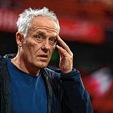 Freiburgs Trainer Christian Streich ist nach dem Pokal-Aus alles andere als zufrieden, stellt sich aber auch vor seine Mannschaft.