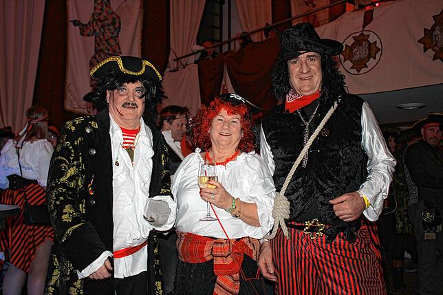 Bild 21: Feiern bis spät in die Nacht beim Hänseleball in Stockach