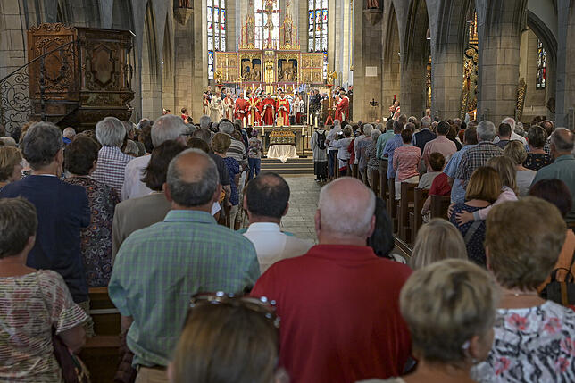Volles Gotteshaus: Mooser Hausherrenamt im Münster ULF.