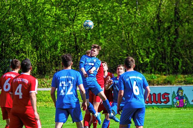 Bild 22: SG Stühlingen/Weizen besiegt den SV Eggingen im Derby mit 4:0 – und wir haben Fotos!