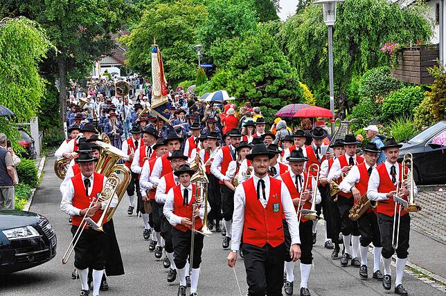Bild 23: Der Pfingstmusikfest Jubiläumszug zum 100 Jährigen Bestehen in Leimbach – die schönsten Bilder