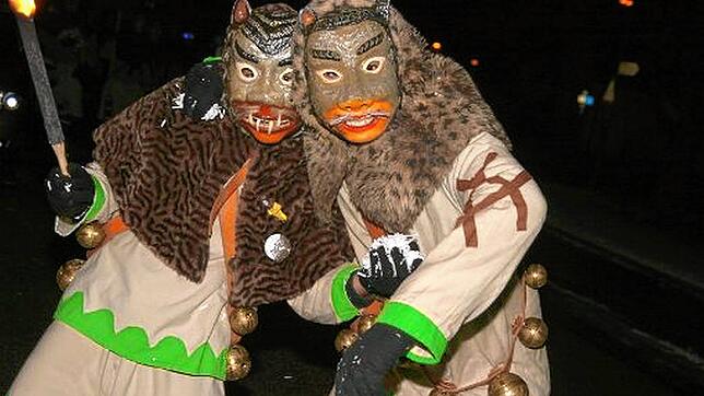 Die Wolfbachrolli sind Gastgeber des Nachtumzugs in Pfaffenweiler, der erste große Fasnetsumzug in der Region.