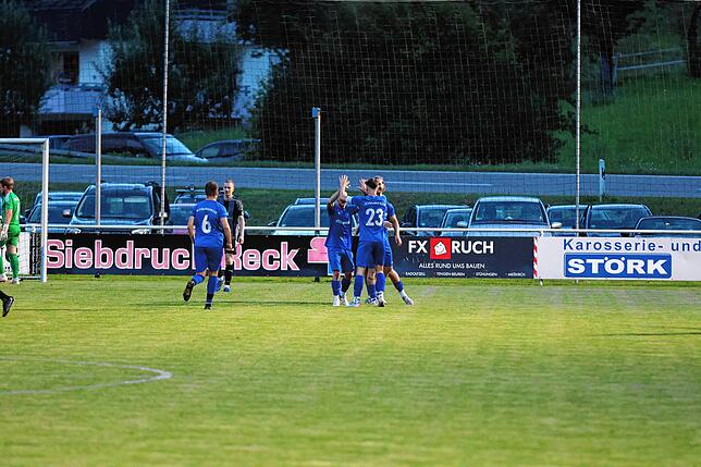 Bild 8: SG Stühlingen/Weizen bezwingt den FC Hochrhein mit 4:1 – und wir haben Fotos!