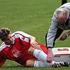 Rückkehr an den Langenstein: Unser Foto zeigt Oliver Neff im Trikot des FC Tiengen 08 aus der Saison 2002/03 gemeinsam mit dem ...