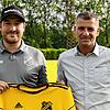 Neuer Trainer: Sportvorstand Alexander Burkart (links) vom SV Schwörstadt mit Antonio Vella, der zuletzt beim FC 08 Bad Säckingen tätig war.