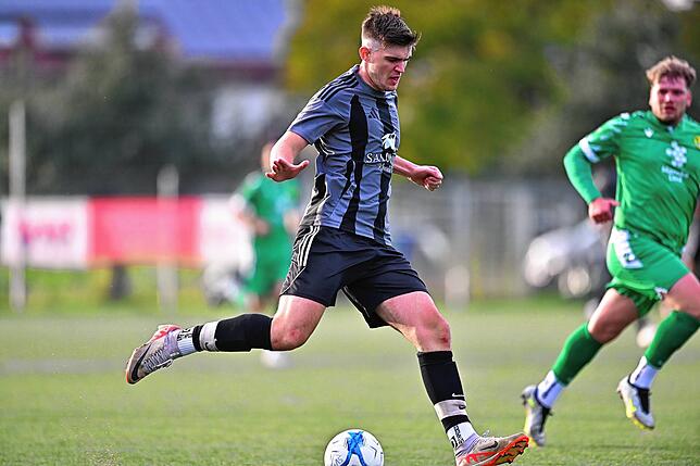 Bild 15: SV Herten setzt sich mit 4:1 gegen FC Hochrhein durch – und wir haben Bilder!