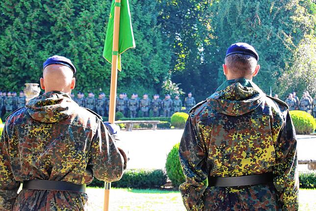 Bild 1: Abschiedsappell für die Soldaten des Jägerbataillons 292