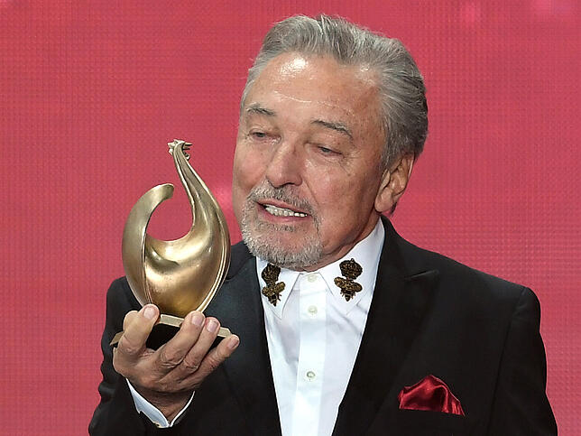 2017 nahm Karel Gott noch in Leipzig den Medienpreis „Goldene Henne“ entgegen.