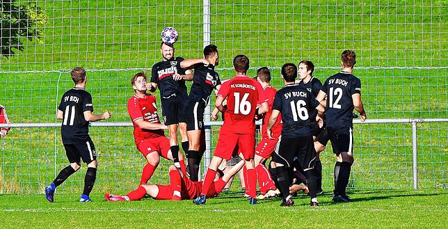 Bild 45: SV Buch gewinnt mit 1:0 beim Schlusslicht FC Schlüchttal &ndash; und wir haben die Bilder!