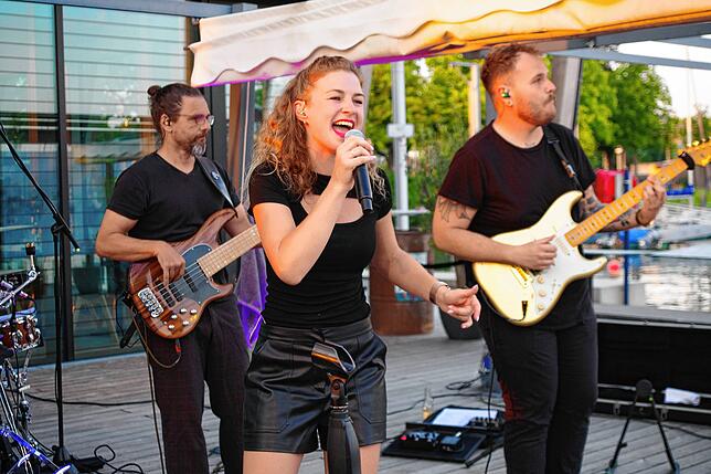 Bild 3: Alle Bilder von Zell on Stage