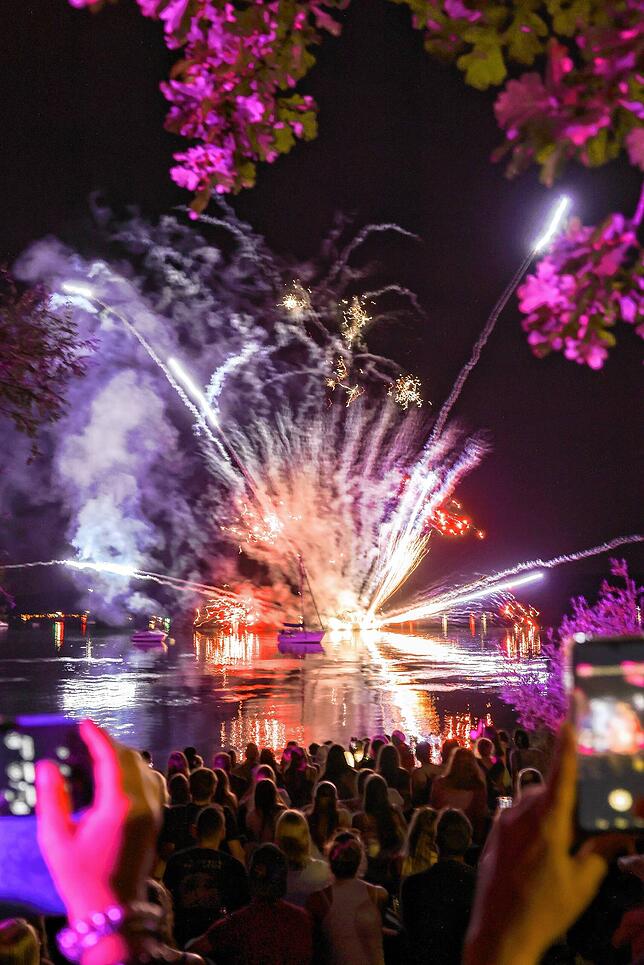 Bild 18: Bilder vom Hausherrenfest am Abend und dem Feuerwerk