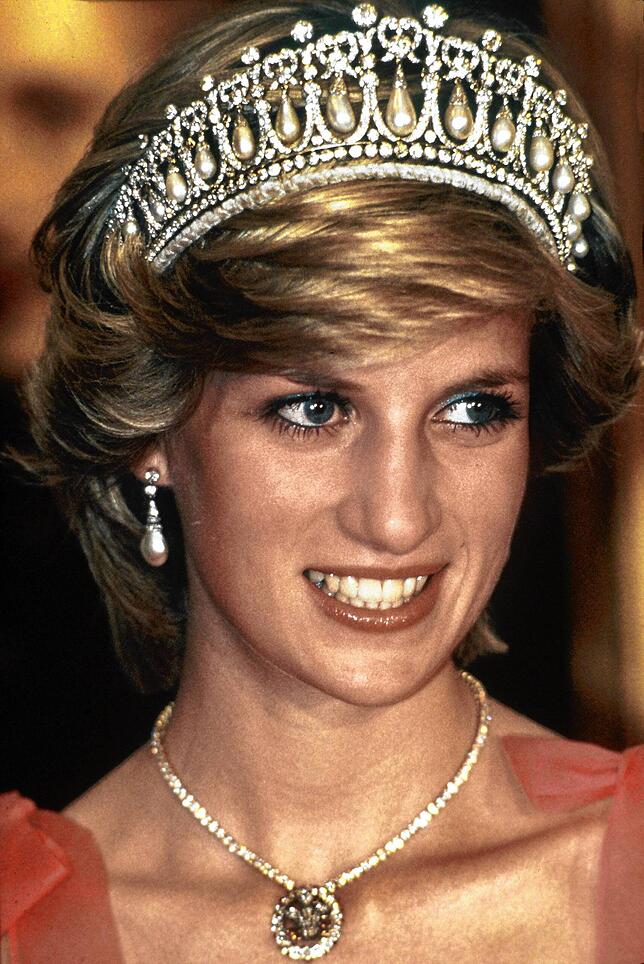 Lächelnd blickt Prinzessin Diana bei einem Staatsbesuch im kanadischen Ottawa 1983 in Richtung Kamera. Diana nutzte ihre Rolle als Frau ...