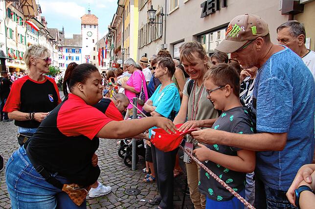 Bild 18: Waldshuter Chilbi 2025: Das sind die besten Bilder des Publikums beim großen Festumzug