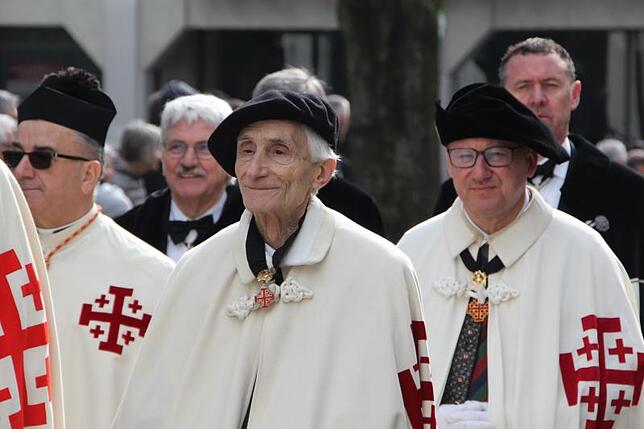 Ehrwürdig kamen die Ritter vom heiligen Grab daher. Bild: Susanne Kanele