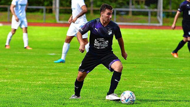 Gutes Auge: Astrit Adilovski leitete mit seinem Freistoß den 3:0-Sieg des FC Wittlingen gegen den Nachbarn TuS Binzen ein.
