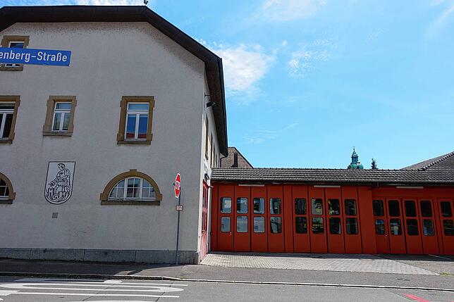 Das heutige Feuerwehrgerätehaus an der Fürstenbergstraße. Derzeit entsteht ein neues Feuerwehrgerätehaus.
