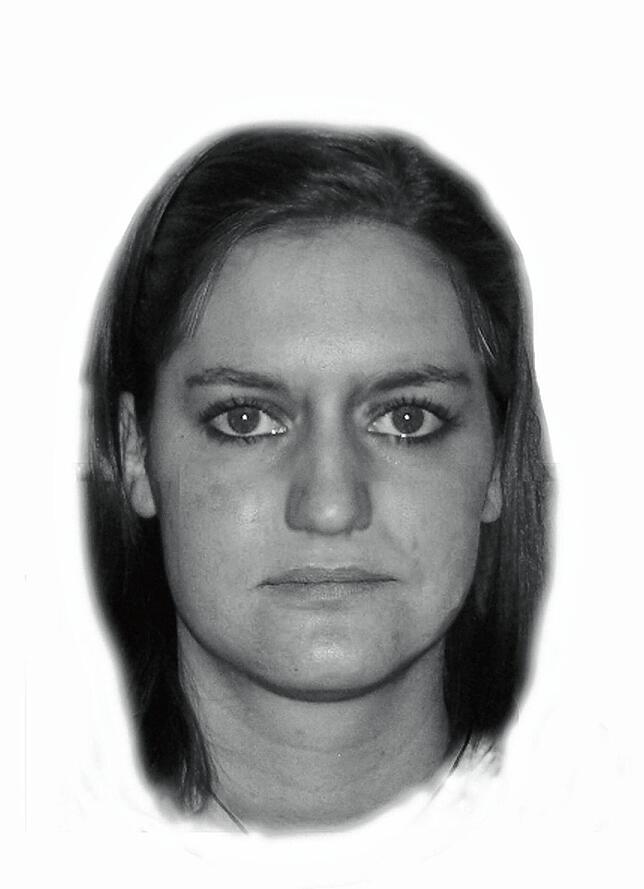 So könnte die unbekannte Frau ausgesehen haben, deren Leiche 1997 auf einem Wanderparkplatz gefunden wurde. Die Polizei veröffentlicht ...