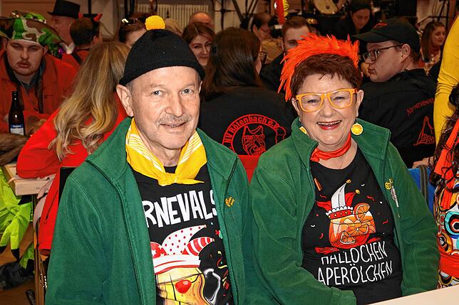 Bild 16: Fasnacht pur beim traditionellen Öschabend: Wir haben die Bilder