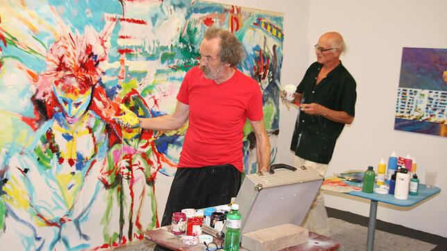 Gianni Vasari und Markus Waber zeigten im Rehmann-Museum eine Kunstperformance, die sich gewaschen hat.