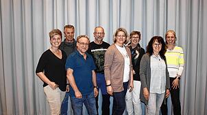 Der Vorstand des Sportvereins Schwandorf (von links) Nadine Wegmann, Joachim Wegmann, Günther Claassen, Bernd Püschel, Vorsitzende Iris ...