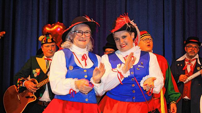 Obermarketenderin Petra Meier-Hänert (links) und ihre Stellvertreterin Simone Meier hatten viel Spaß bei ihrem Jubiläumsfest.