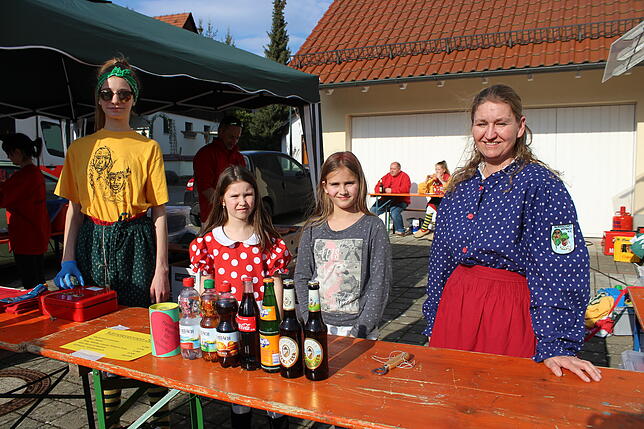 Bild 11: Rasanter Fahrspaß beim Hepbacher Kärrelerennen