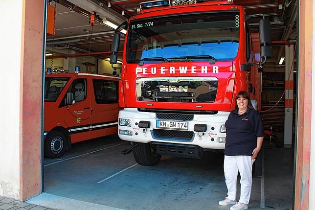 Zum Leben von Margitta Klement und ihrer Familie gehört die Feuerwehr als feste Größe dazu. Hier steht sie bei einem der heutigen ...