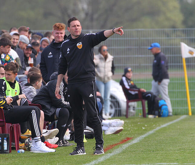Bild 22: Die besten Bilder vom Spitzenspiel der Bezirksliga Bodensee zwischen Mühlhausen und dem TSV Singen