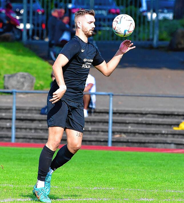 Abwehrrecke: Leon Dombrowski von der SG FC Wehr/Brennet ist für Trainer Urs Keser einer zweikampfstärksten Spieler der Bezirksliga.
