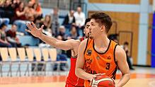 Der Schwenninger Aufbauspieler Luka Cuic hat hat sich einen Mittelfußbruch zugezogen und wird für den Rest der Saison ausfallen. Bild: ...