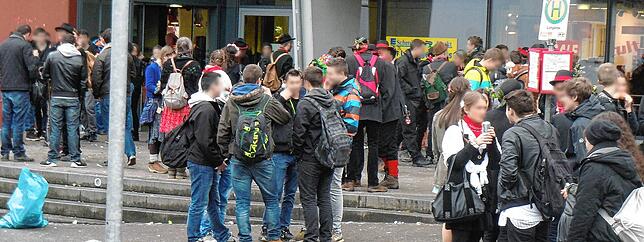 Vor Jahren war die Lohgerbe ein Brennpunkt für Alkoholexzesse. Seit einigen Jahren ist der Platz am Wäldertag deshalb abgesperrt.