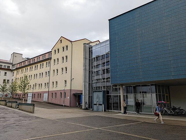 Die ehemalige Uhrenfabrik Kienzle beherbergt den Schwenninger Campus der Hochschule. Die Hochschulleitung hofft auf einen Neubau.
