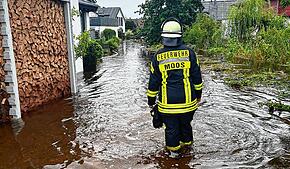 In Moos stehen zahlreiche Keller unter Wasser.