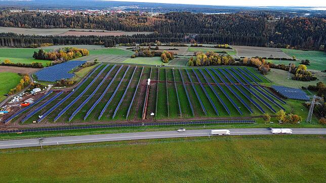 4,3 Megawatt Leistung soll die Agri-Solaranlage in Löffingen liefern. Wegen des Abstands zwischen den Modulen kann die Fläche ...